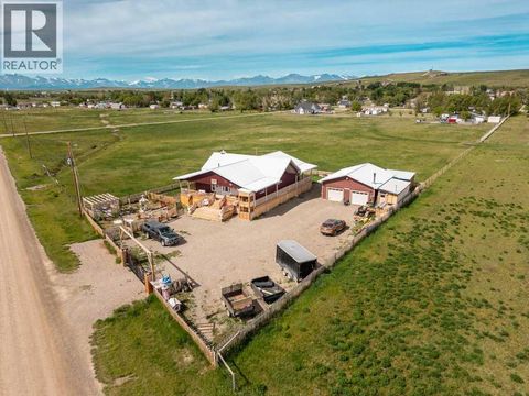 51 N 2 Street E Hill Spring AB T0L1E0