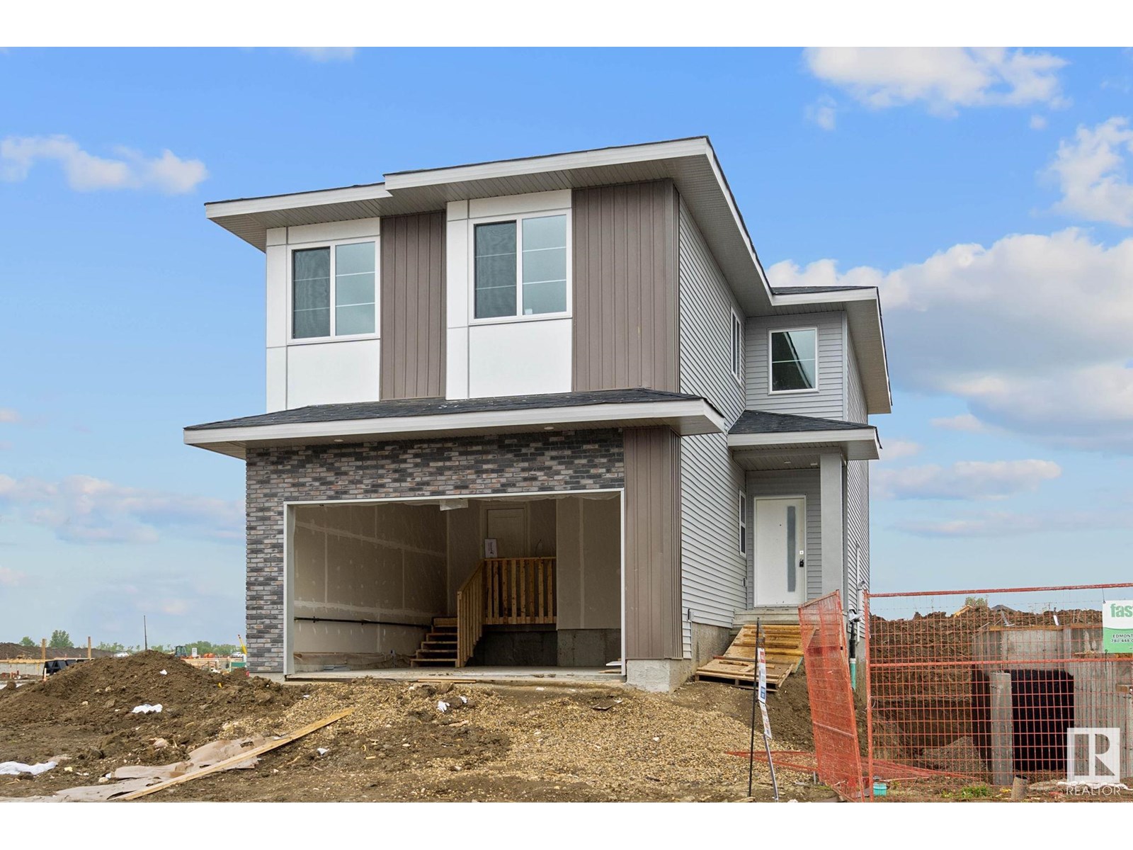 2508 210 ST NW