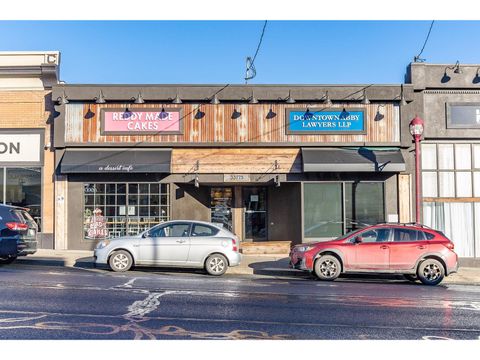 33775 ESSENDENE AVENUE Abbotsford BC V2S2H1
