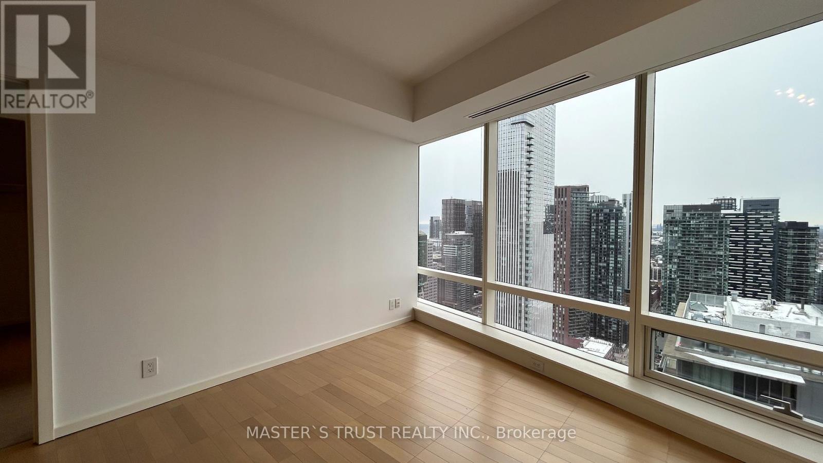 4104 - 180 UNIVERSITY AVENUE