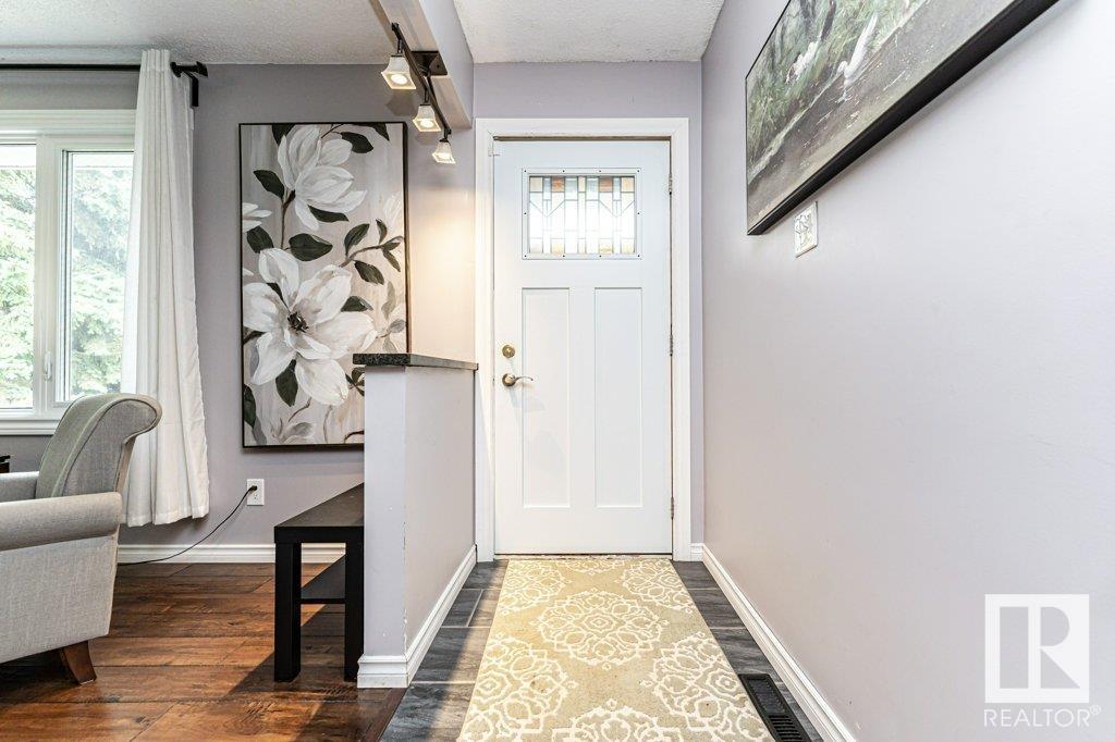 10935 37 AV NW