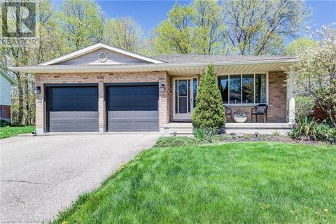 630 RED PINE Drive Waterloo ON N2V1S1