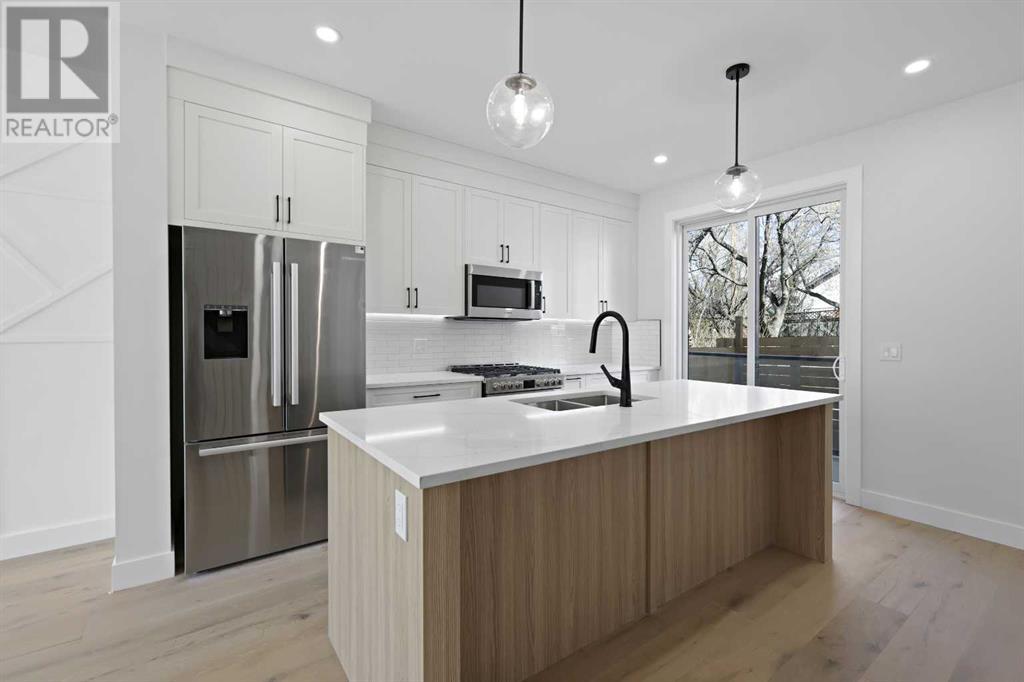 2520 16 Street SW