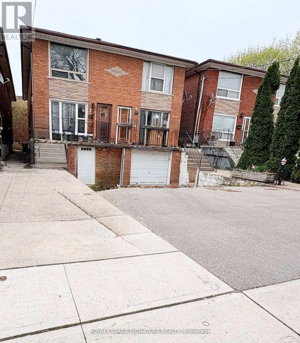 Photo 1 of 27 — 237 PICKERING STREET, Toronto (East End-Danforth), ON M4E3J9