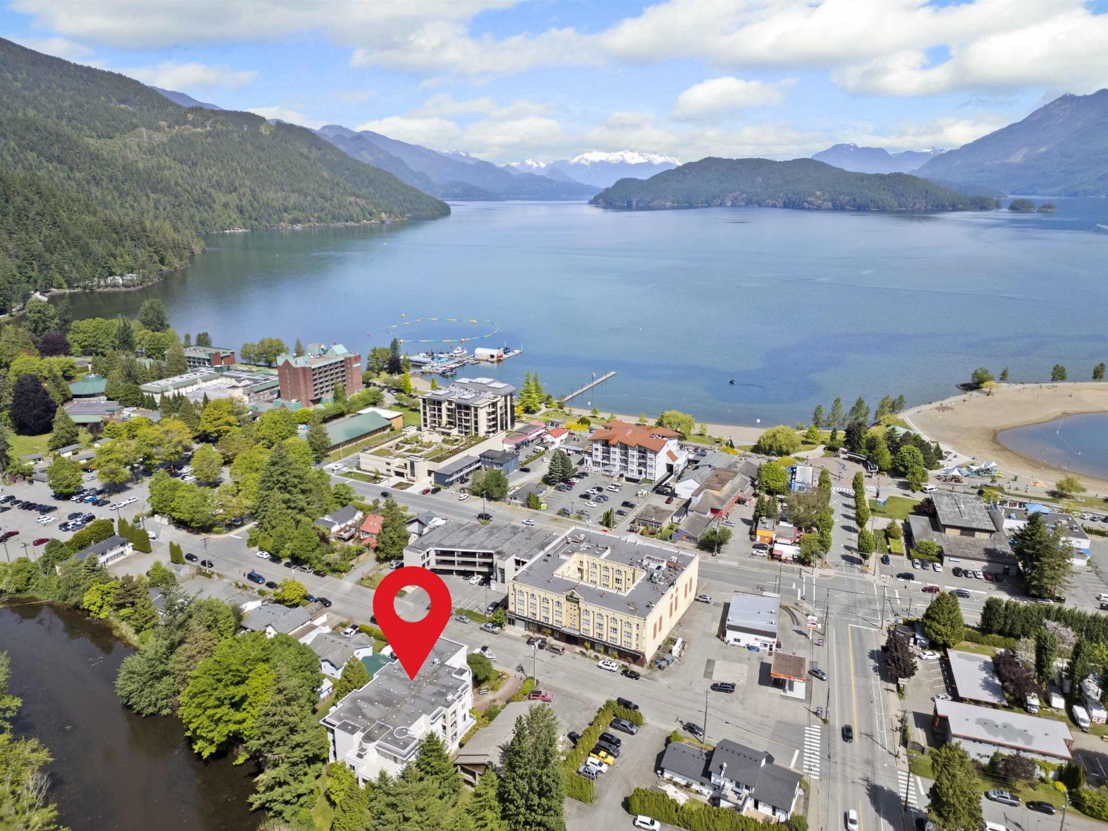 305 170 CEDAR AVENUE|Harrison Hot Springs