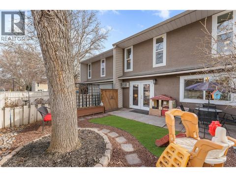 217 Franklyn Road Unit# 10 Kelowna BC V1X6A9