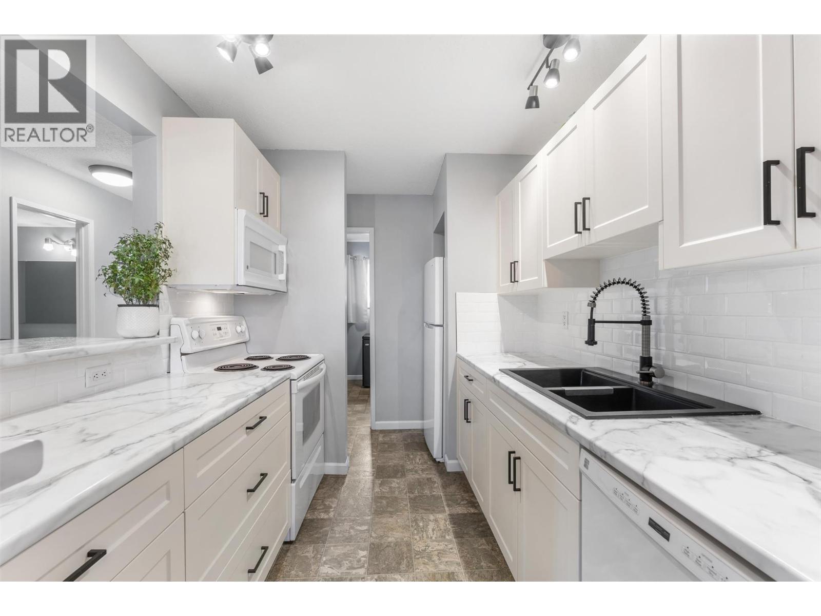 217 Franklyn Road Unit# 10