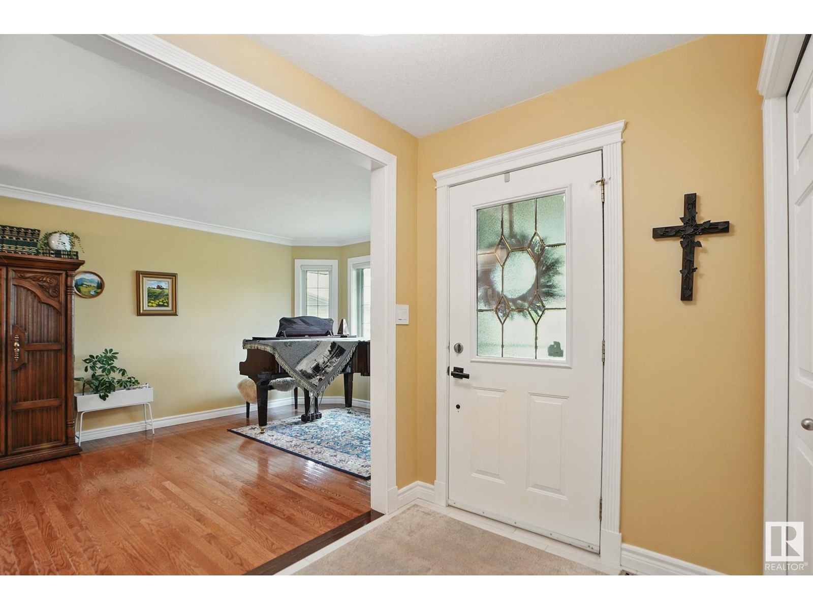 137 Dechene RD NW