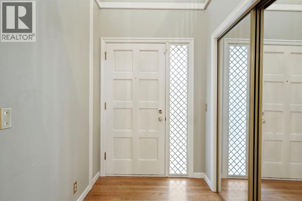 23, 275 Woodridge Drive SW