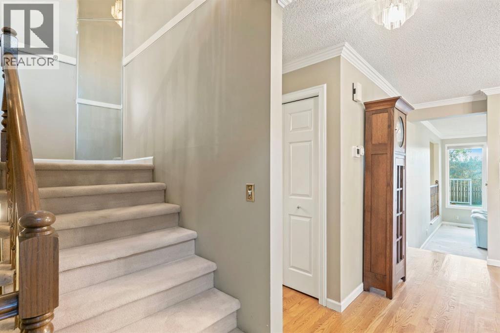 23, 275 Woodridge Drive SW