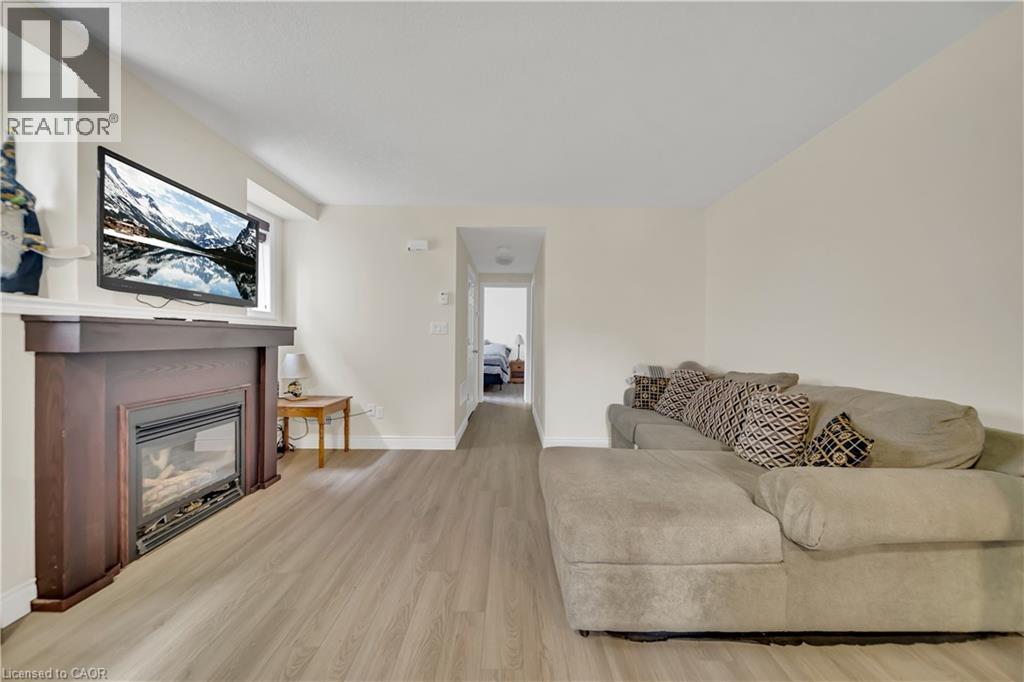 931 GLASGOW Street Unit# 14A