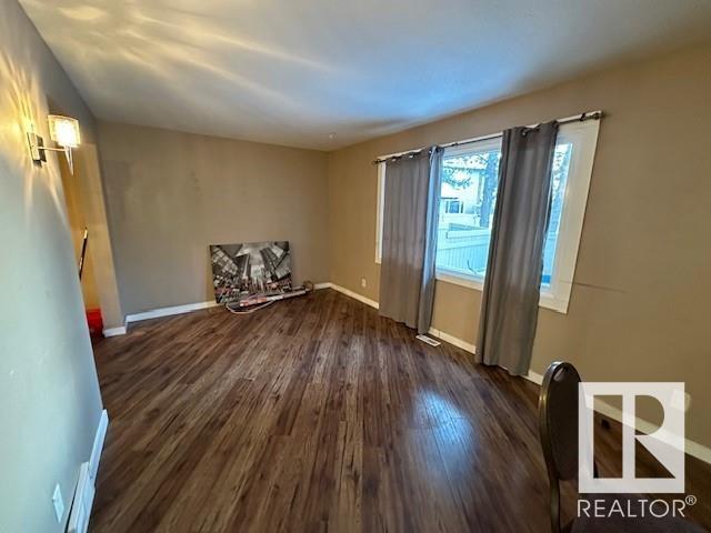 #11 14110 80 ST NW