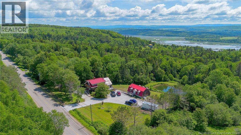 Photo 1 of 23 — 118 Hill Road, Kingston, NB E5N1H4
