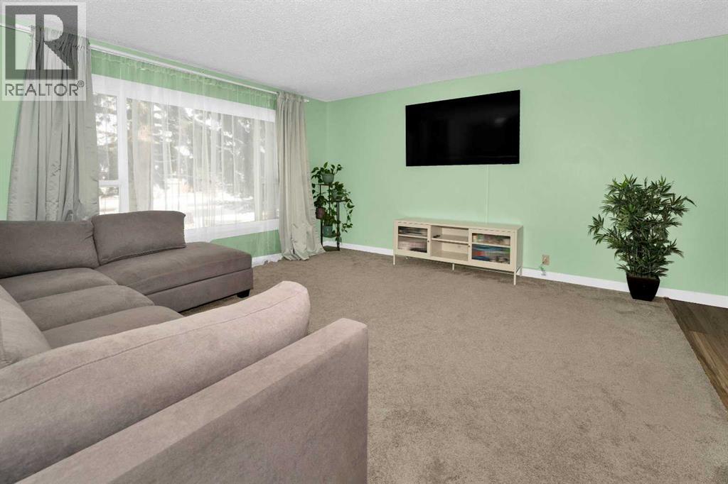 1059 Pinecliff Drive NE