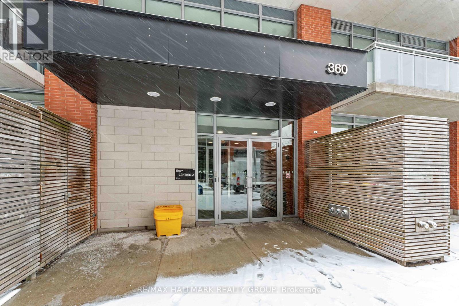 313 - 360 MCLEOD STREET