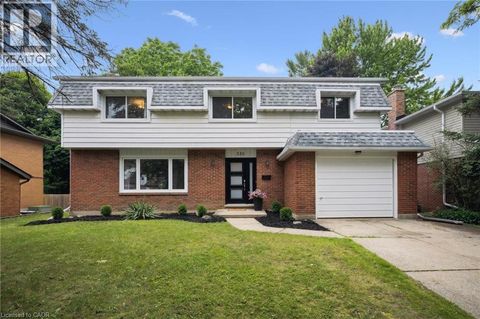 358 CRAIGLEITH Drive Waterloo ON N2L5B7