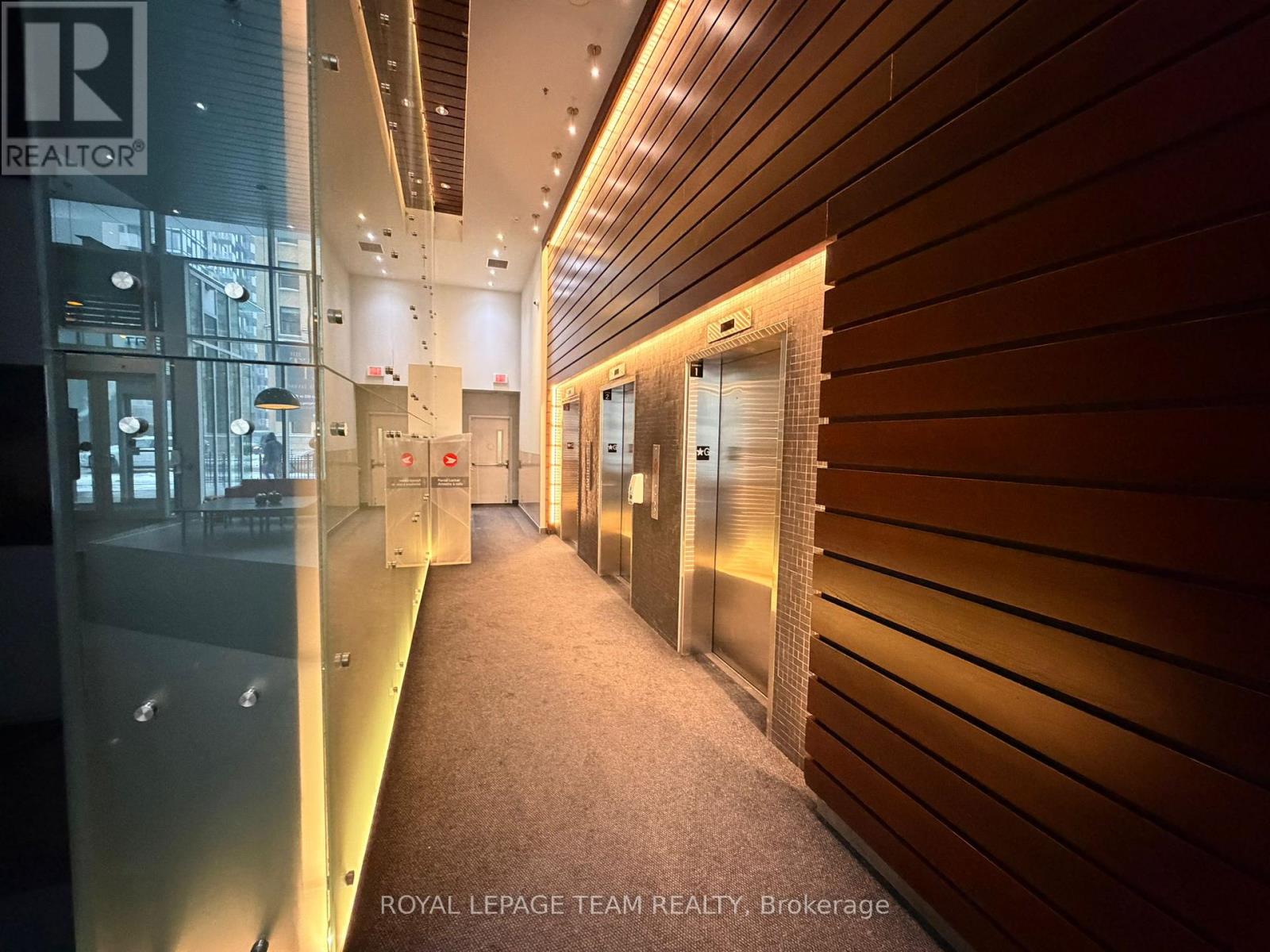 908 - 179 METCALFE STREET