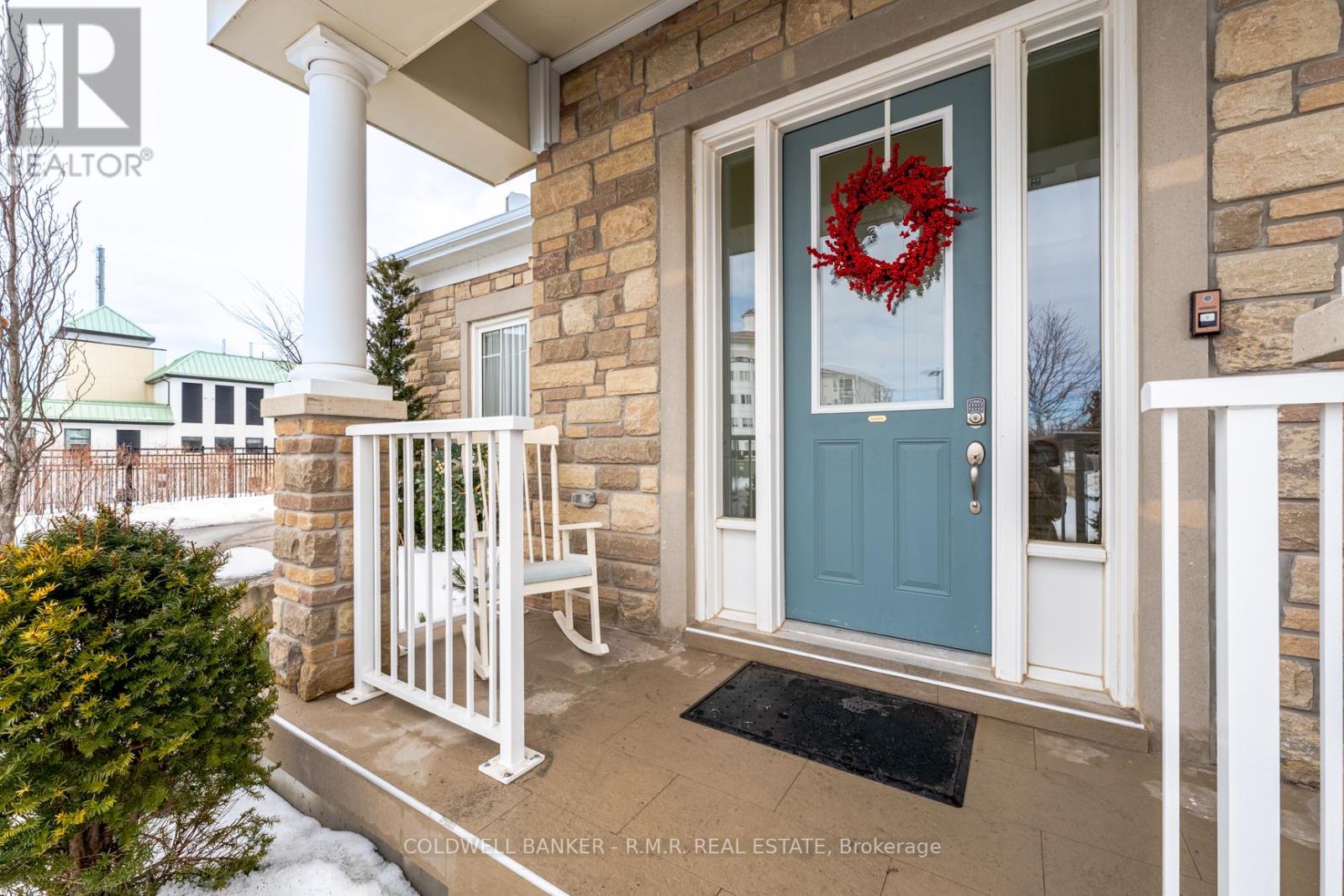 6G - 305 LAKEBREEZE DRIVE