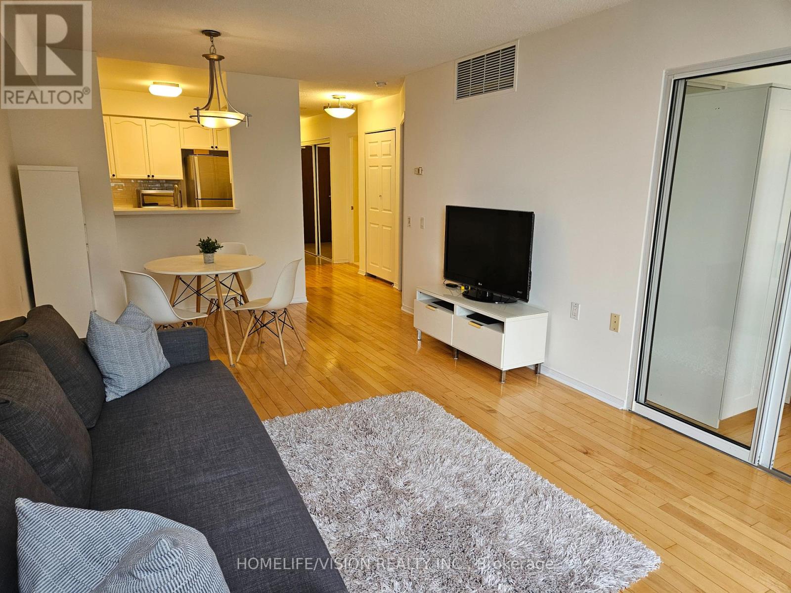 703 - 35 FINCH AVENUE E