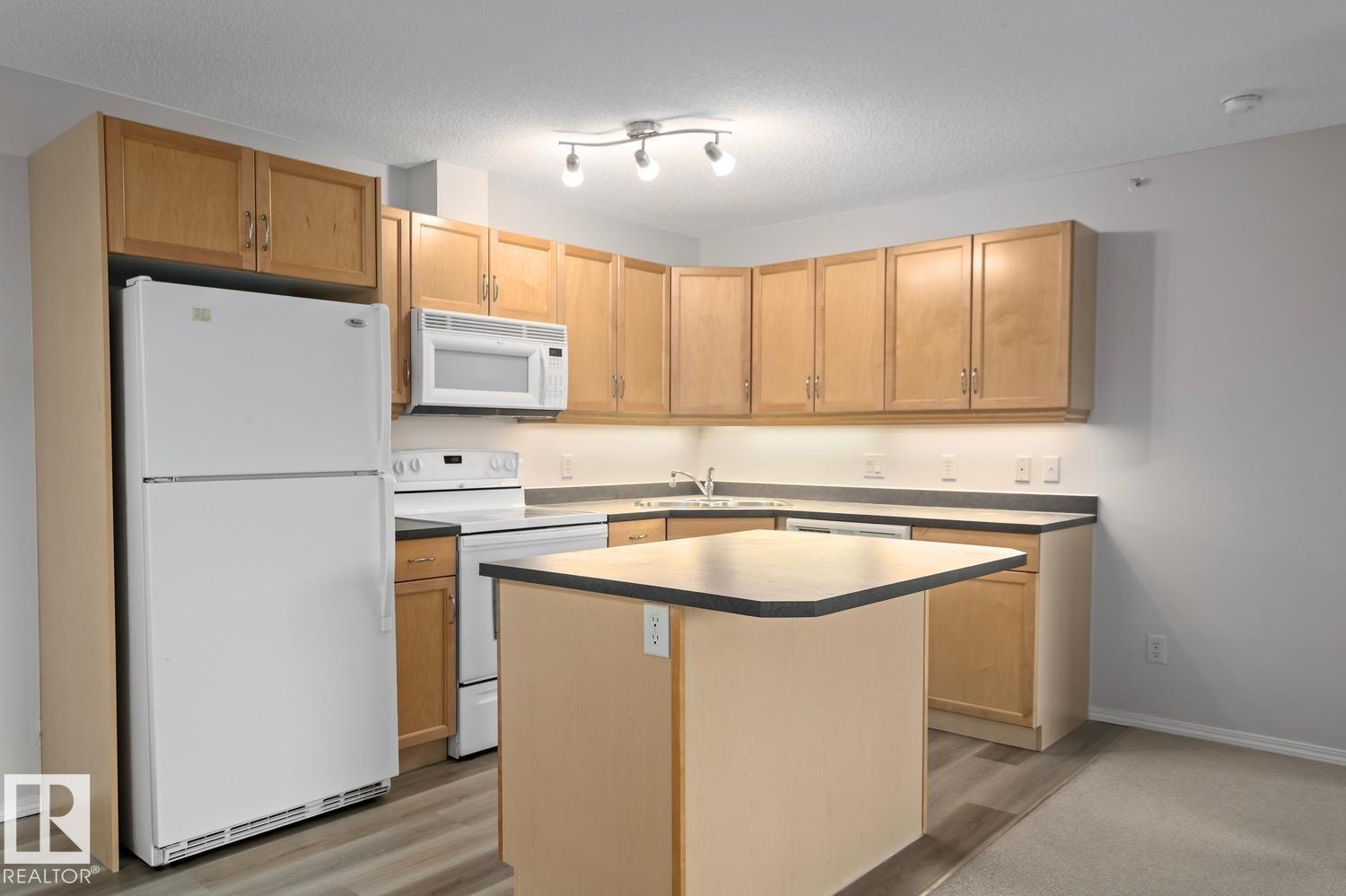 #446 16311 95 ST NW
