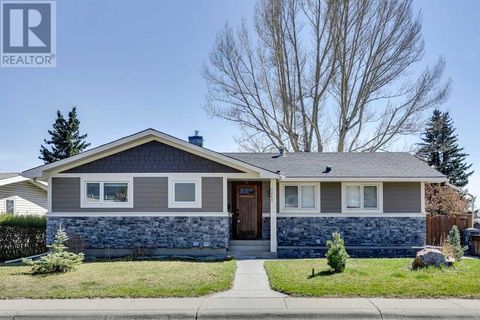 5243 Barron Drive NW Calgary AB T2L1T7