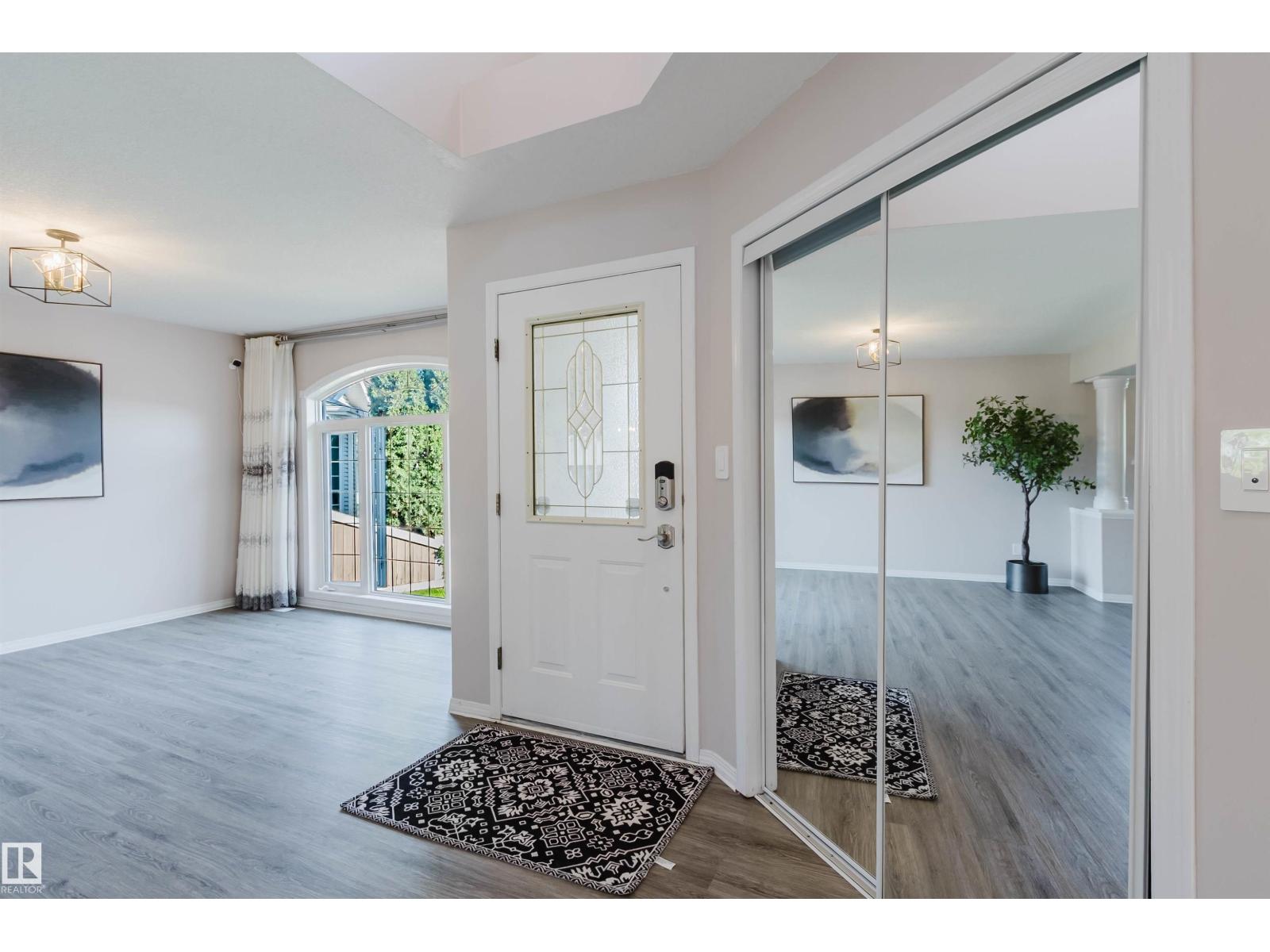 11526 9 AV NW