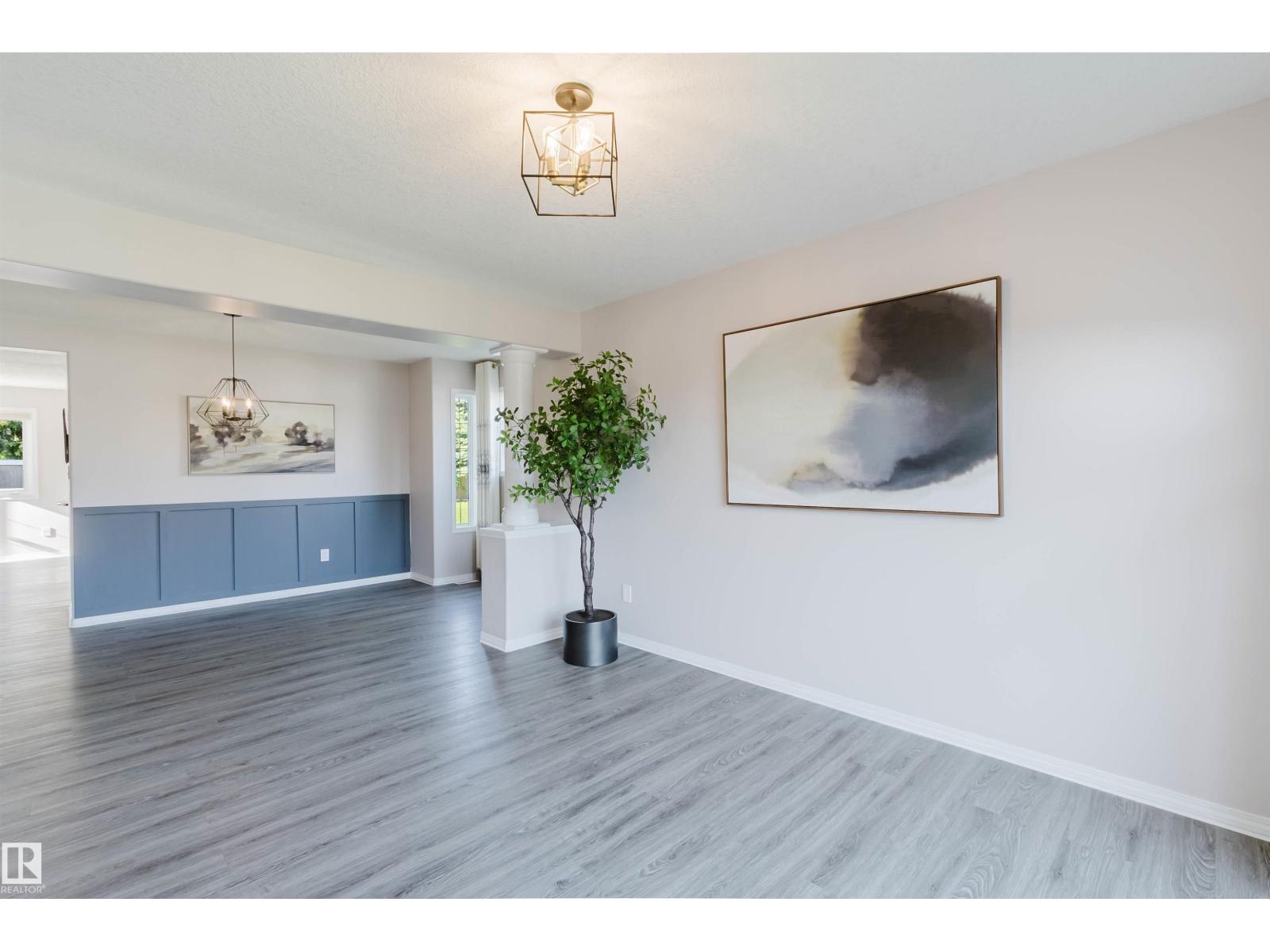 11526 9 AV NW