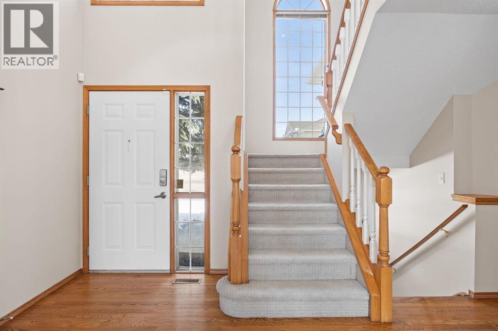 119 Valley Glen Bay NW