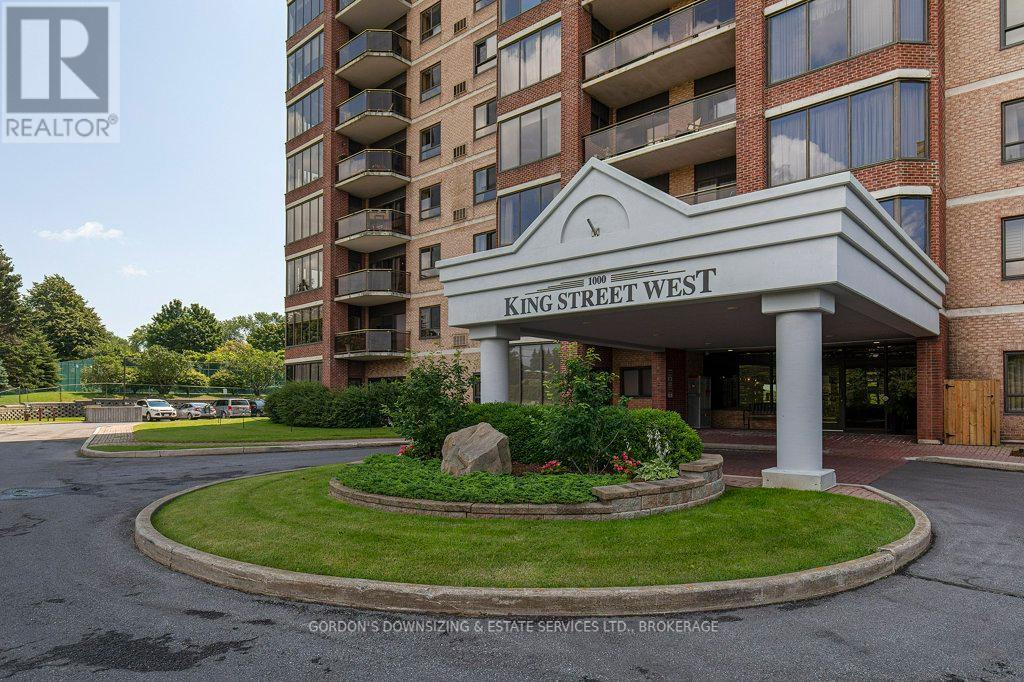 704 - 1000 KING STREET W