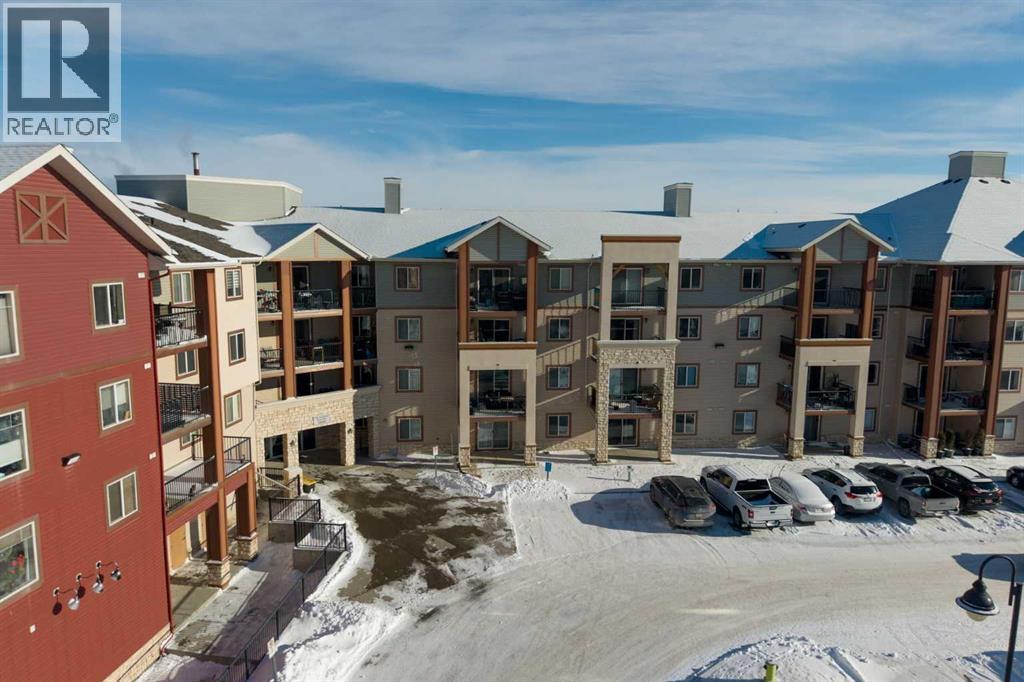 1211, 505 Railway Street W