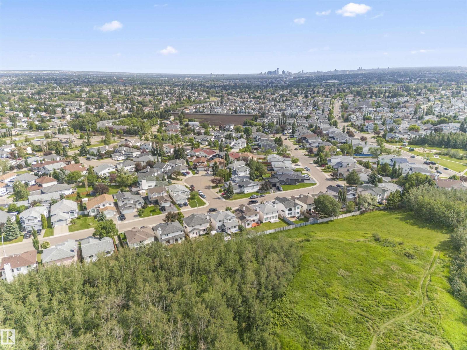 11346 173 AV NW