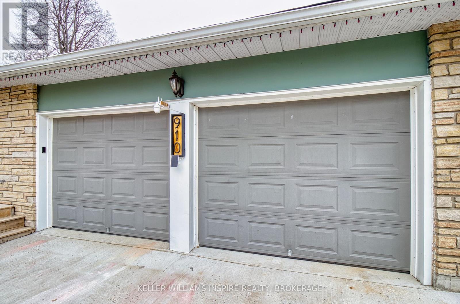 910 AUDEN PARK DRIVE E