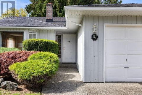 591 Moresby Ave Qualicum Beach BC V9K1J6