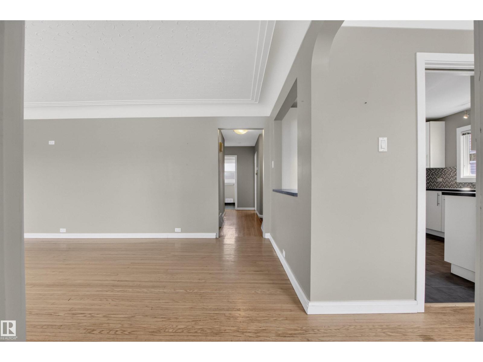 14232 95 AV NW