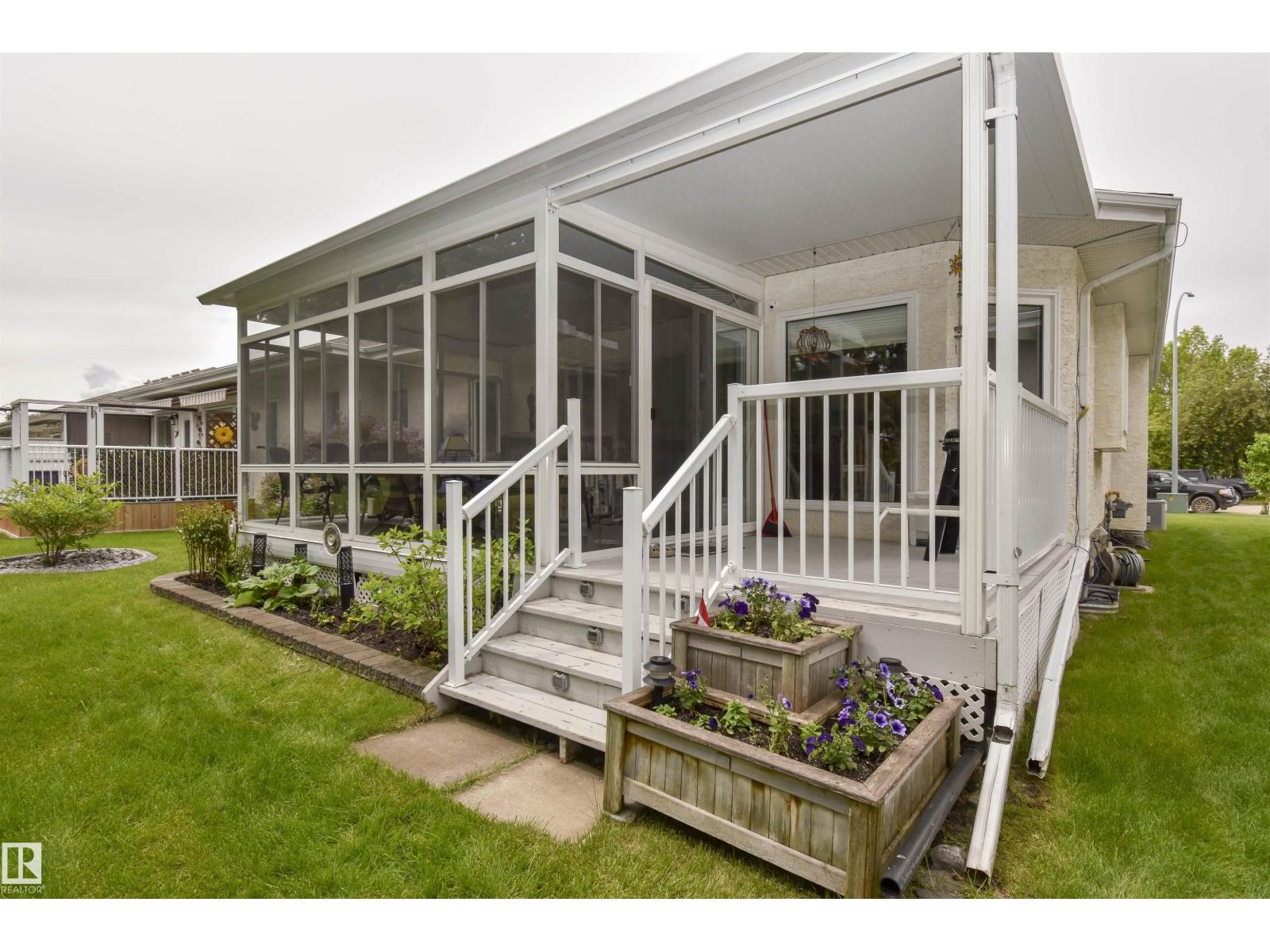24 Longview PL