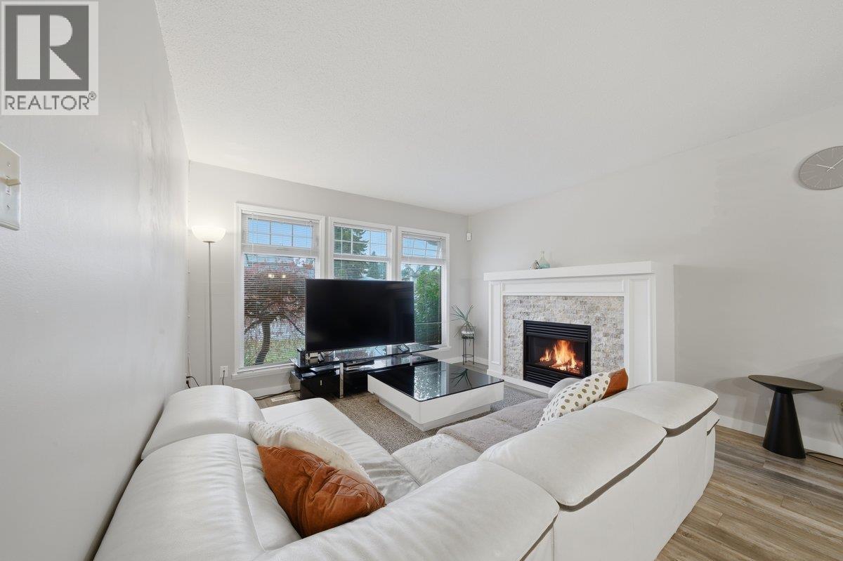 1155 ESPERANZA DRIVE