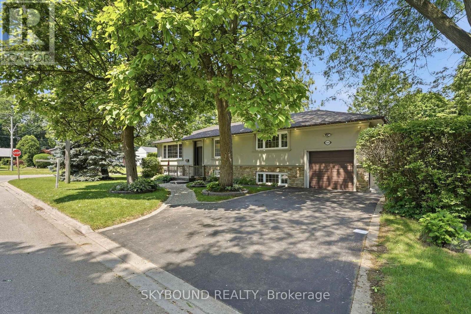 3105 BALLYDOWN CRESCENT