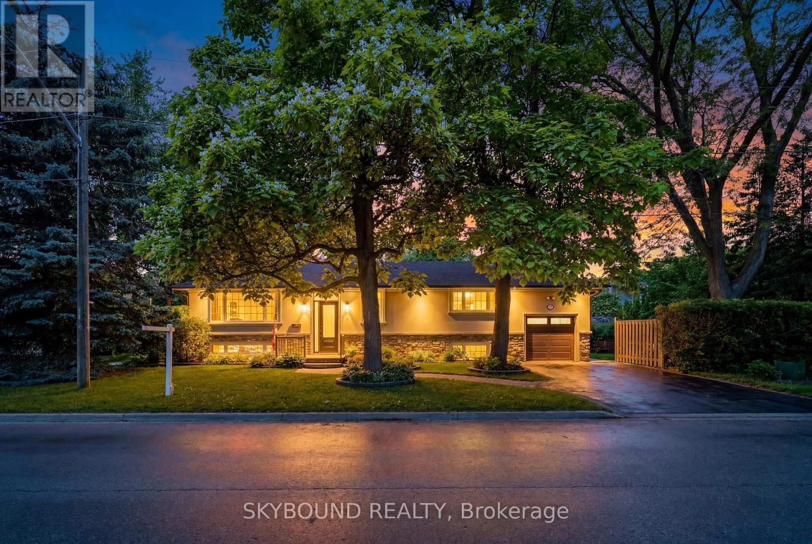 3105 BALLYDOWN CRESCENT