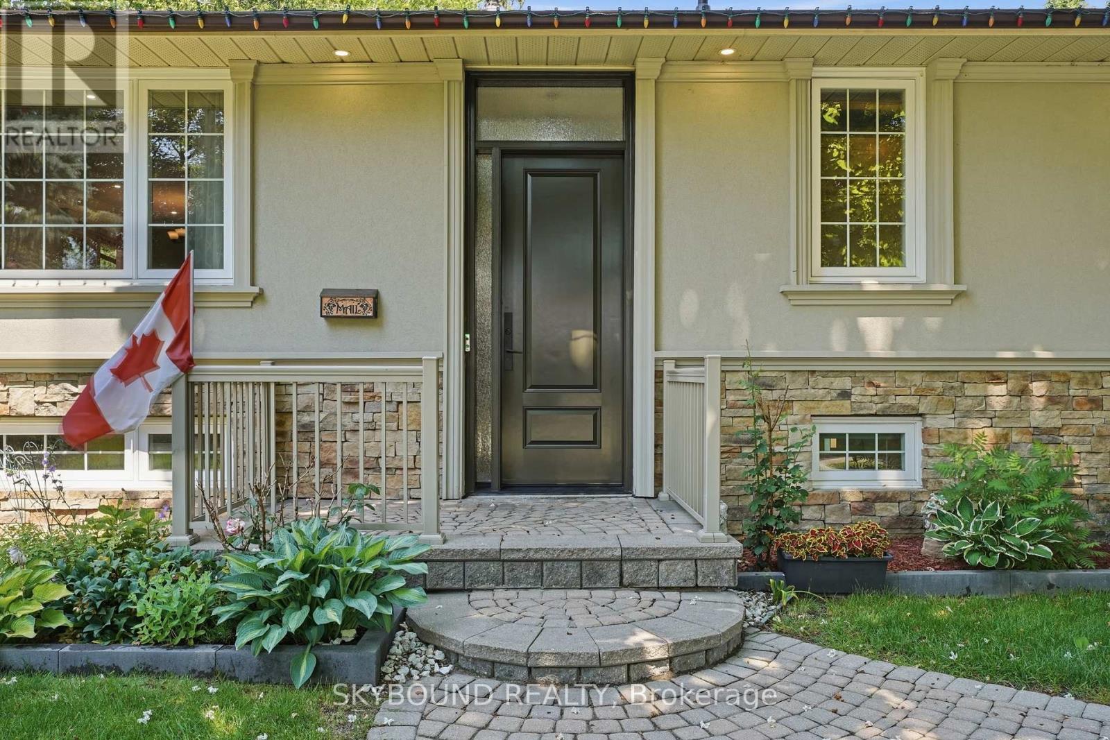 3105 BALLYDOWN CRESCENT