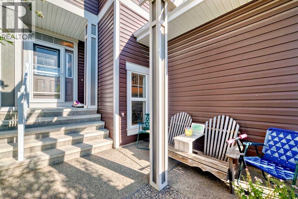 582 River Heights Crescent