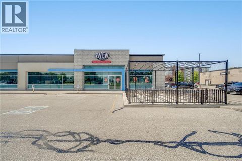 24 SEACLIFF DRIVE East Leamington ON N8H0C2