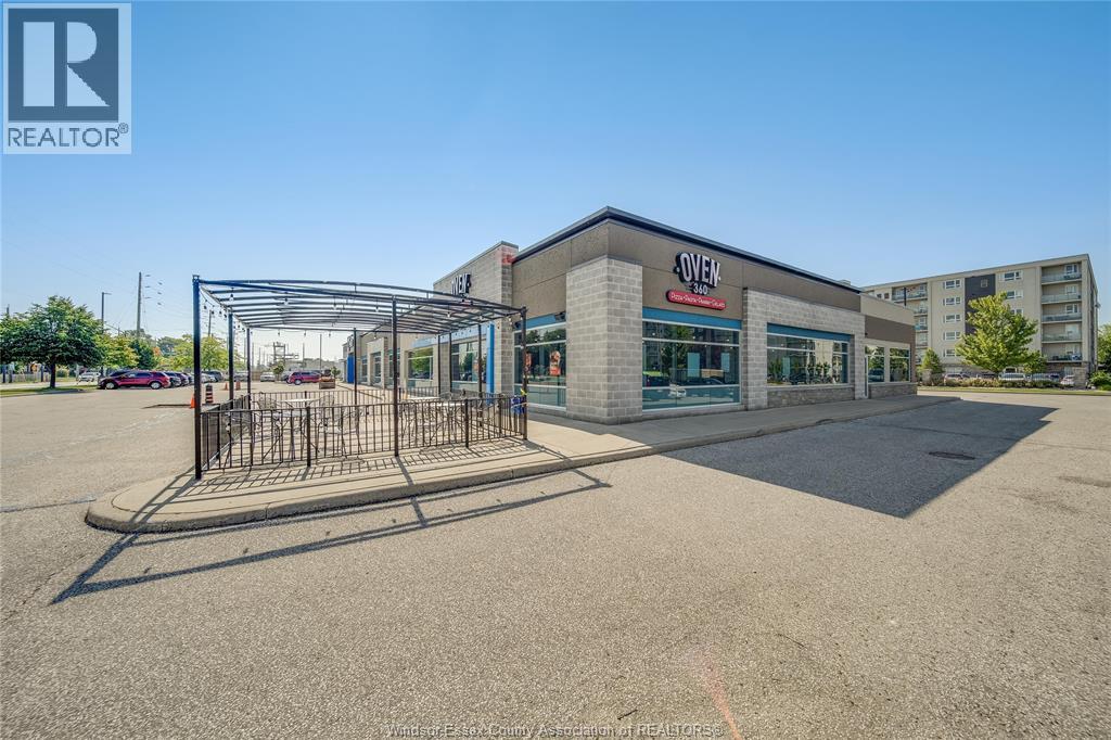 24 SEACLIFF DRIVE East