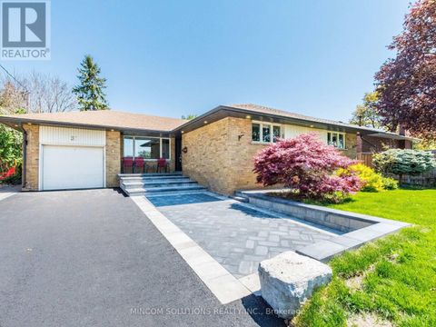 37 SUBURBAN DRIVE Mississauga (Streetsville) ON L5N1G8