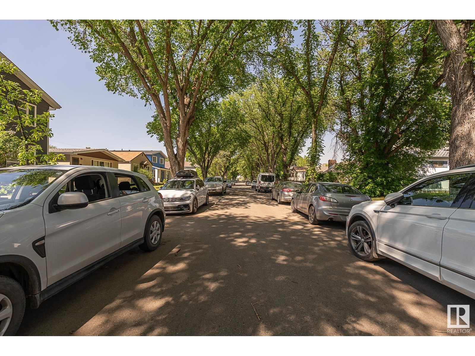12018 62 ST NW