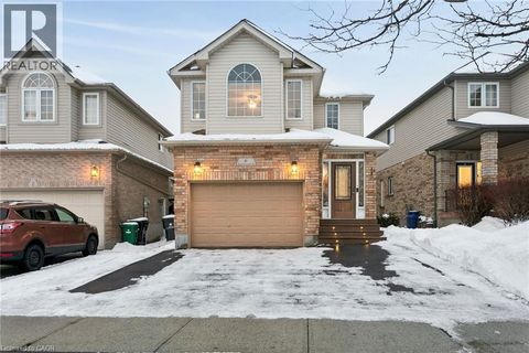 6 HEATHERWOOD Place Kitchener ON N2N3N7