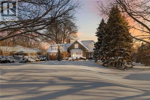 8 TUTELA HEIGHTS Road Brantford ON N3T1A1