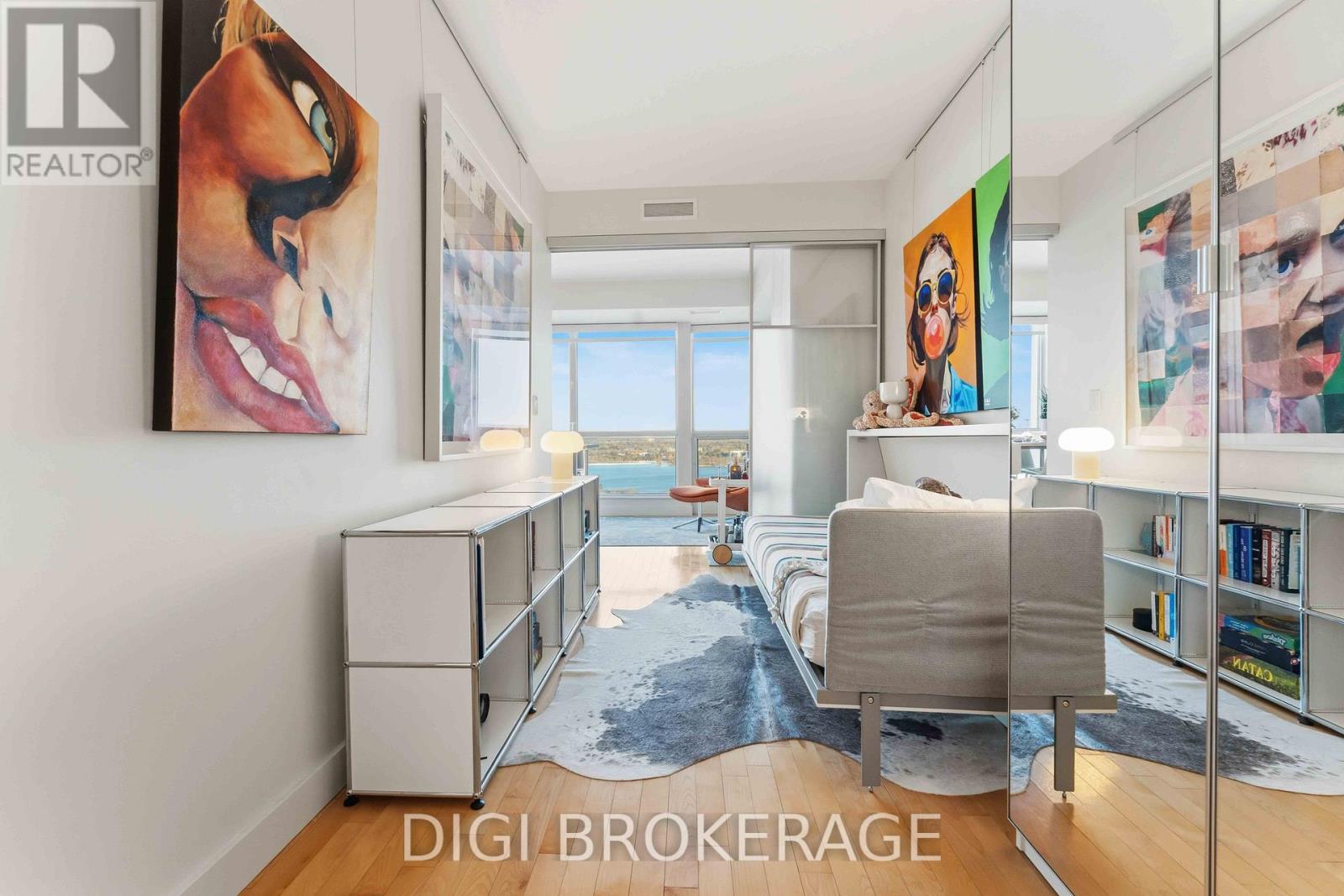 2703 - 38 METROPOLE PRIVATE