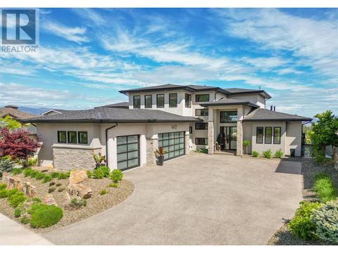 1612 Vincent Place Kelowna BC V1W5N9
