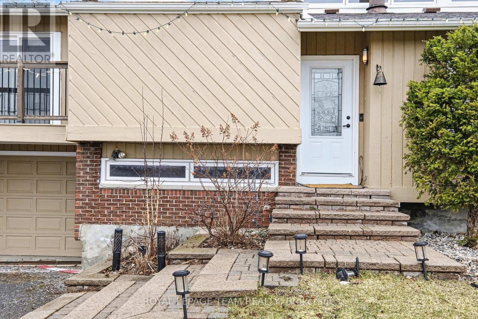237 QUEEN WEST STREET
