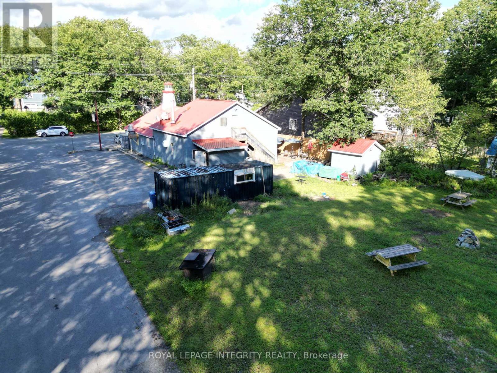 655 BAYVIEW DRIVE